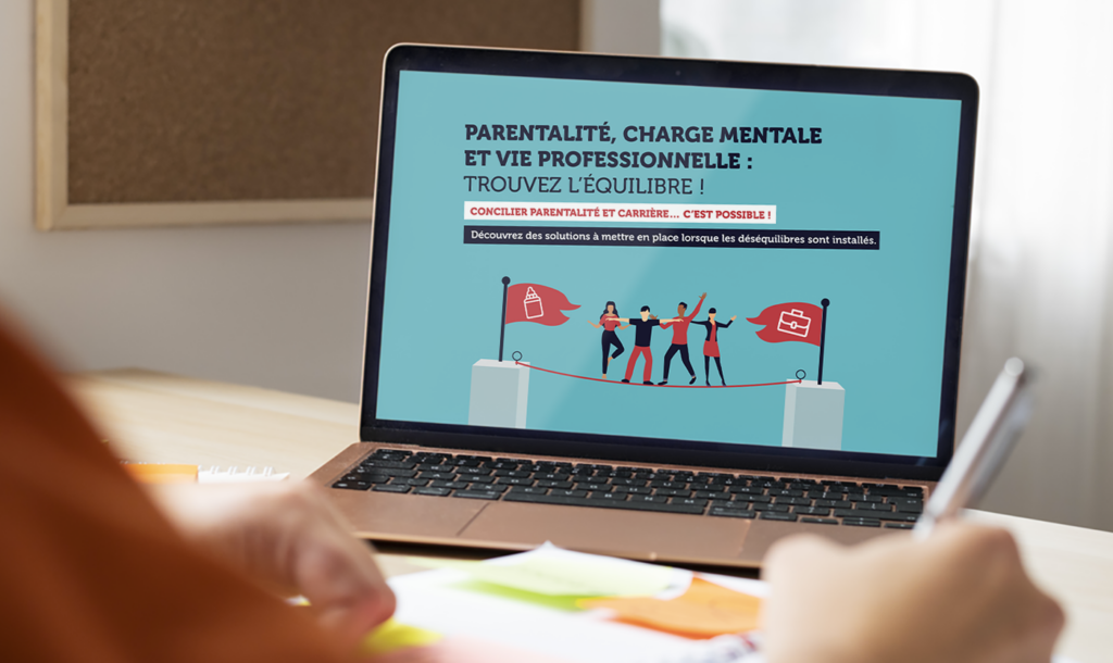 Une personne sur son ordi qui assiste à la conférence Parentalité, charge mentale et vie professionnelle 